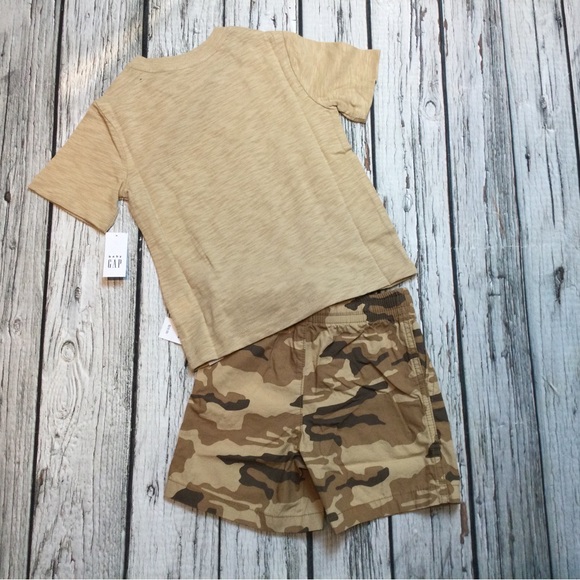 Gap Boys 18-24 M 2T 4T 5T Baby Yoda Star Wars Shorts Outfit. NWT - Picture 3 of 4